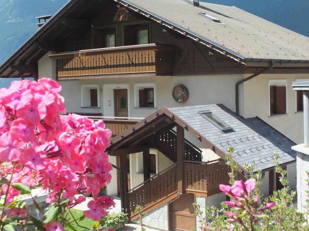 Best House Snc Di Elisa Baroni E Beatrice Dei Cas Bormio Exteriér fotografie